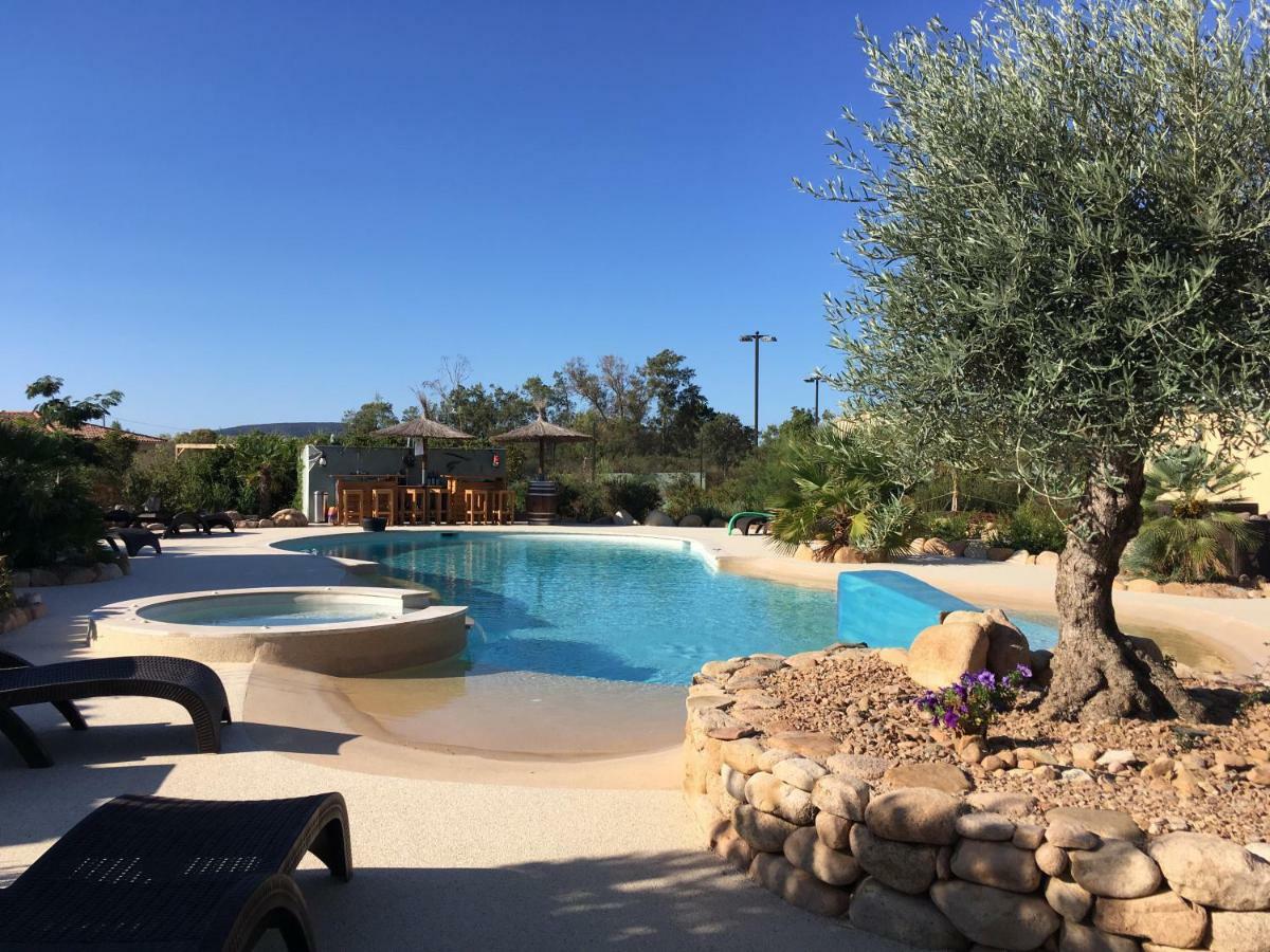 L'Hacienda Piscine Chauffee A 28, Spa, Boulodrome Et Court De Tennis Prives, 2 Villas Independantes Porto-Vecchio  Buitenkant foto