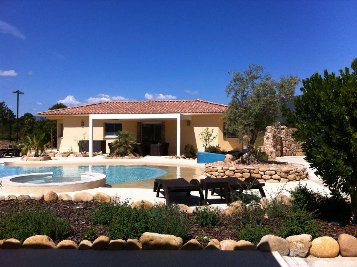 L'Hacienda Piscine Chauffee A 28, Spa, Boulodrome Et Court De Tennis Prives, 2 Villas Independantes Porto-Vecchio  Buitenkant foto